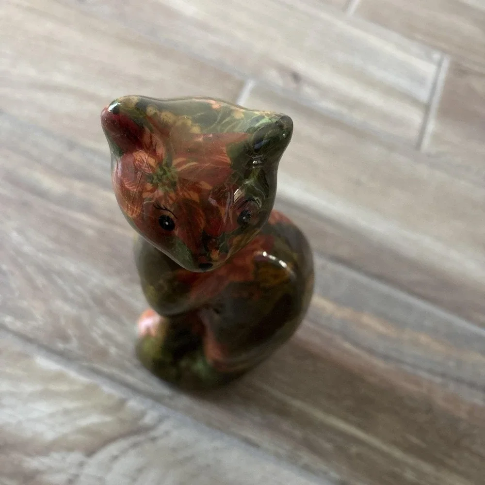 Vintage Cat Decoupage Look Poinsettia Green Floral Figurine Statue 9