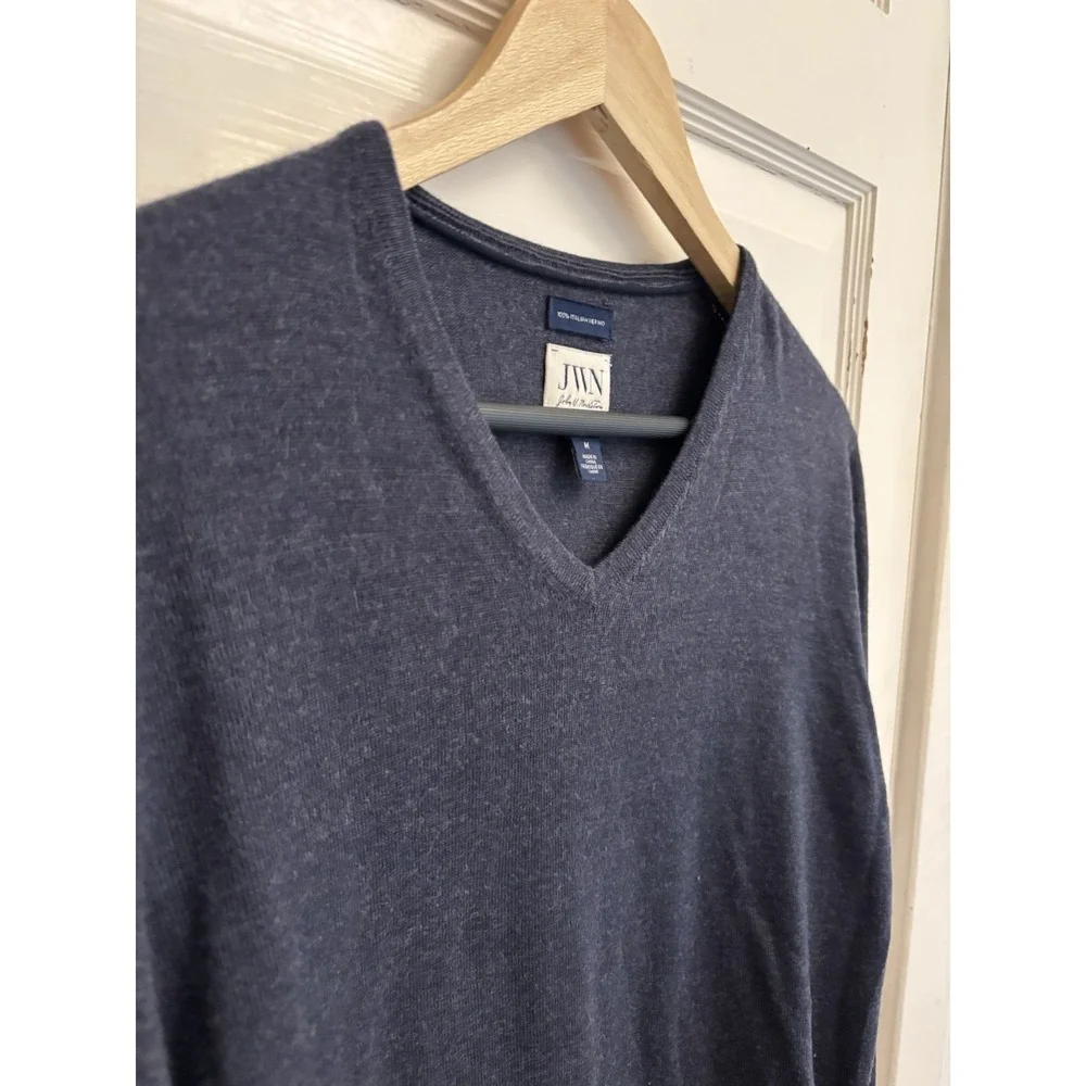 John W. Nordstrom pullover neck
