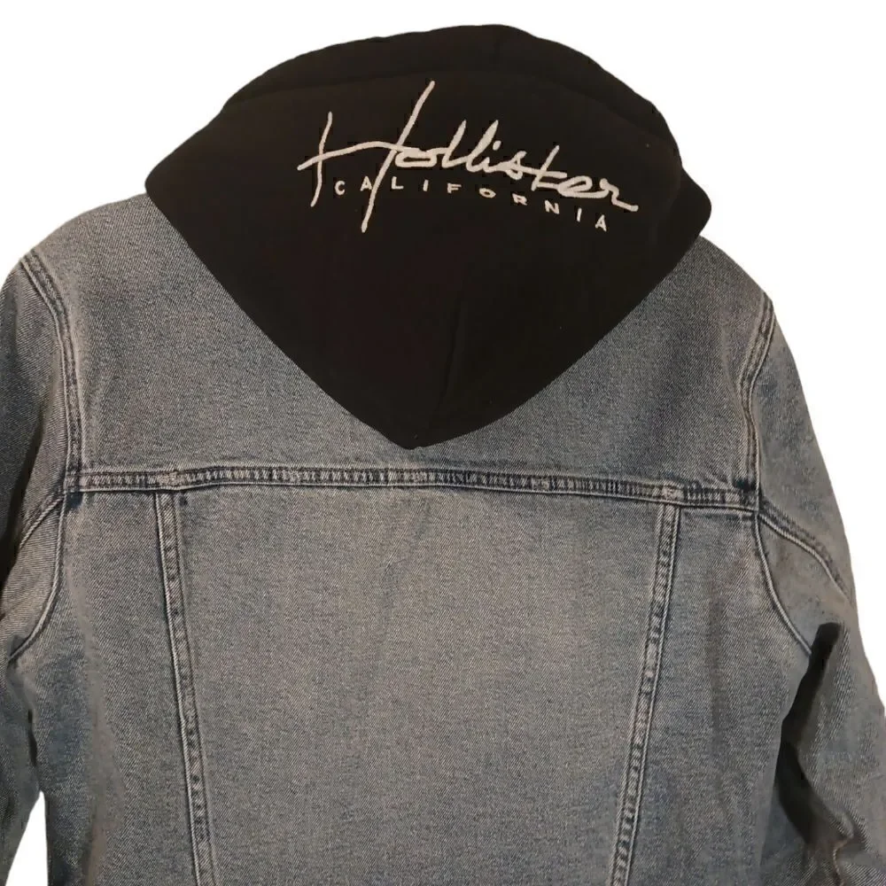 - Hollister Sherpa lined hooded faded denim  jacket unisex size S