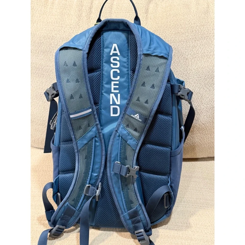 Ascend meander 20l