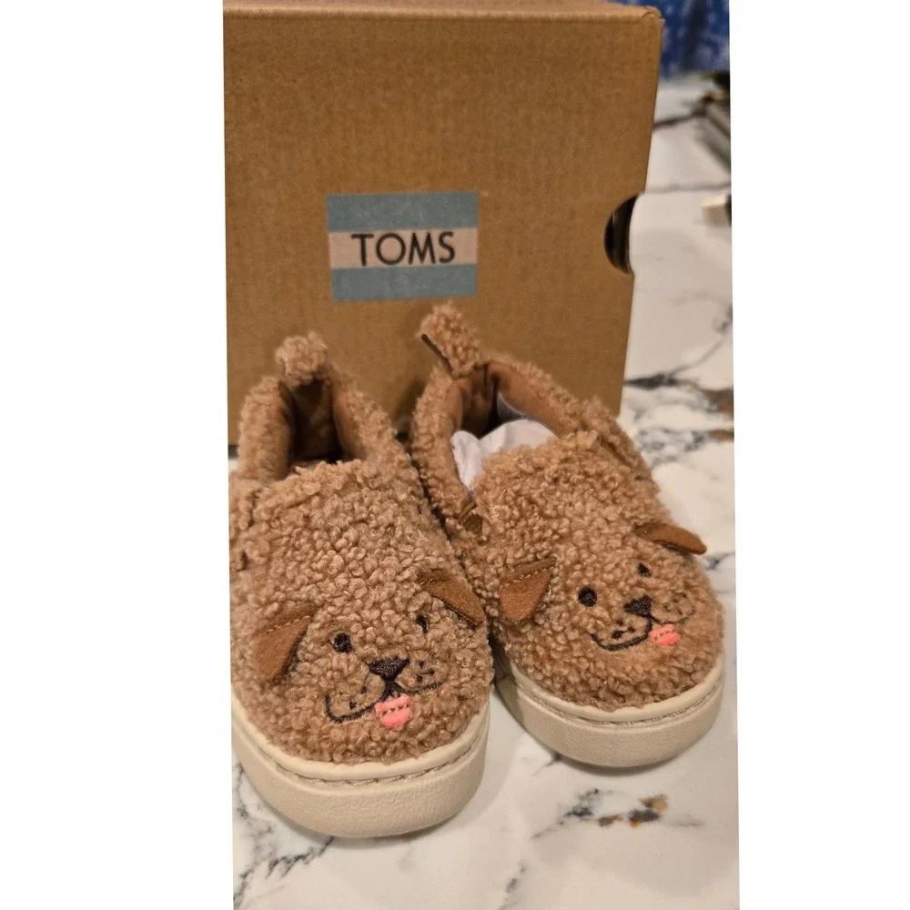 Toms makes adorable
