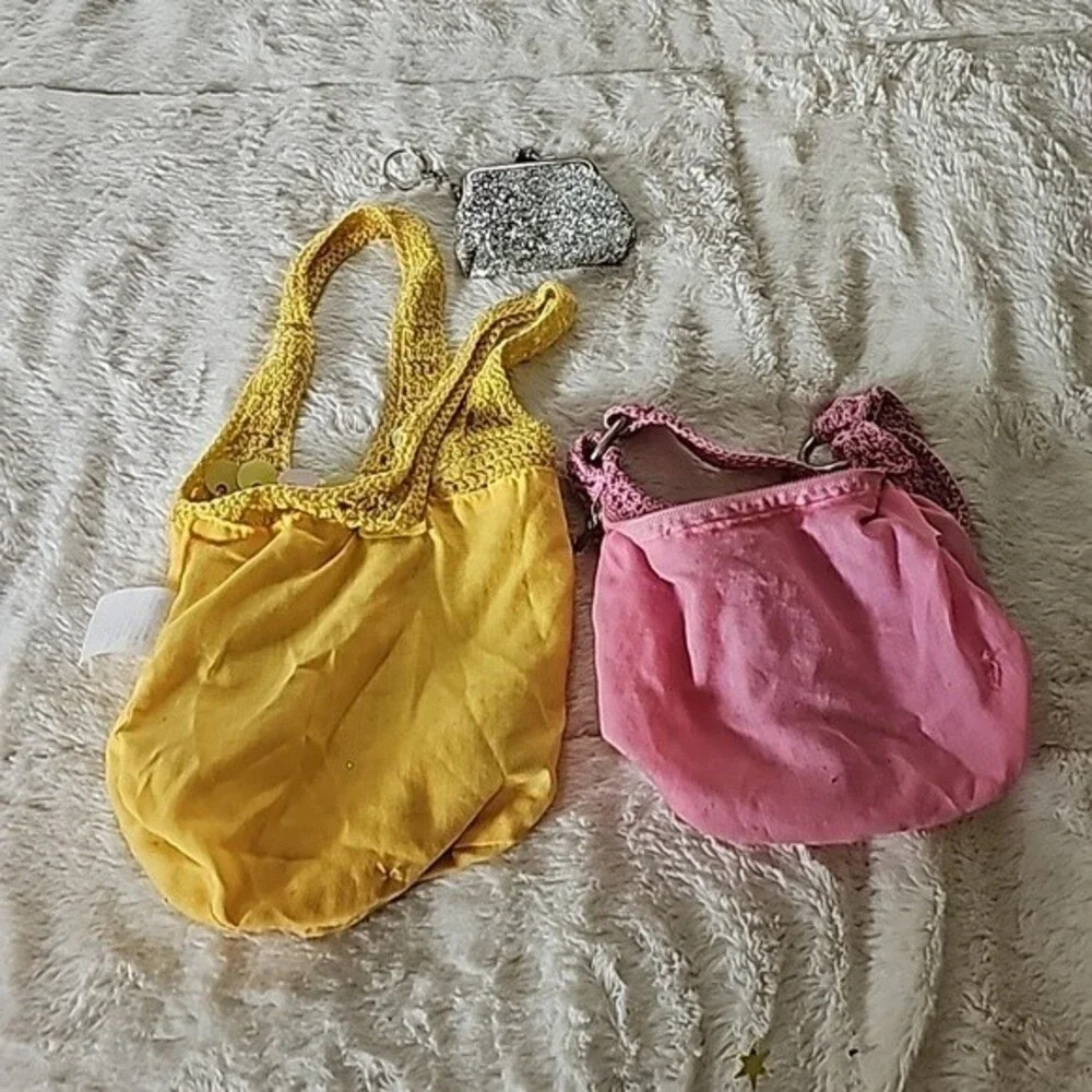 Unbranded piece yellow