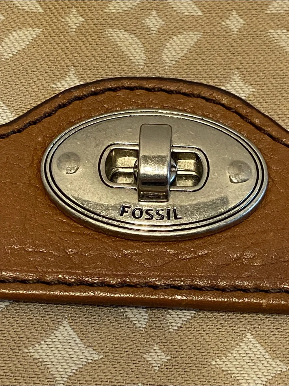 Fossil Marlow Signature wristlet jacquard canvas signature diamond pattern