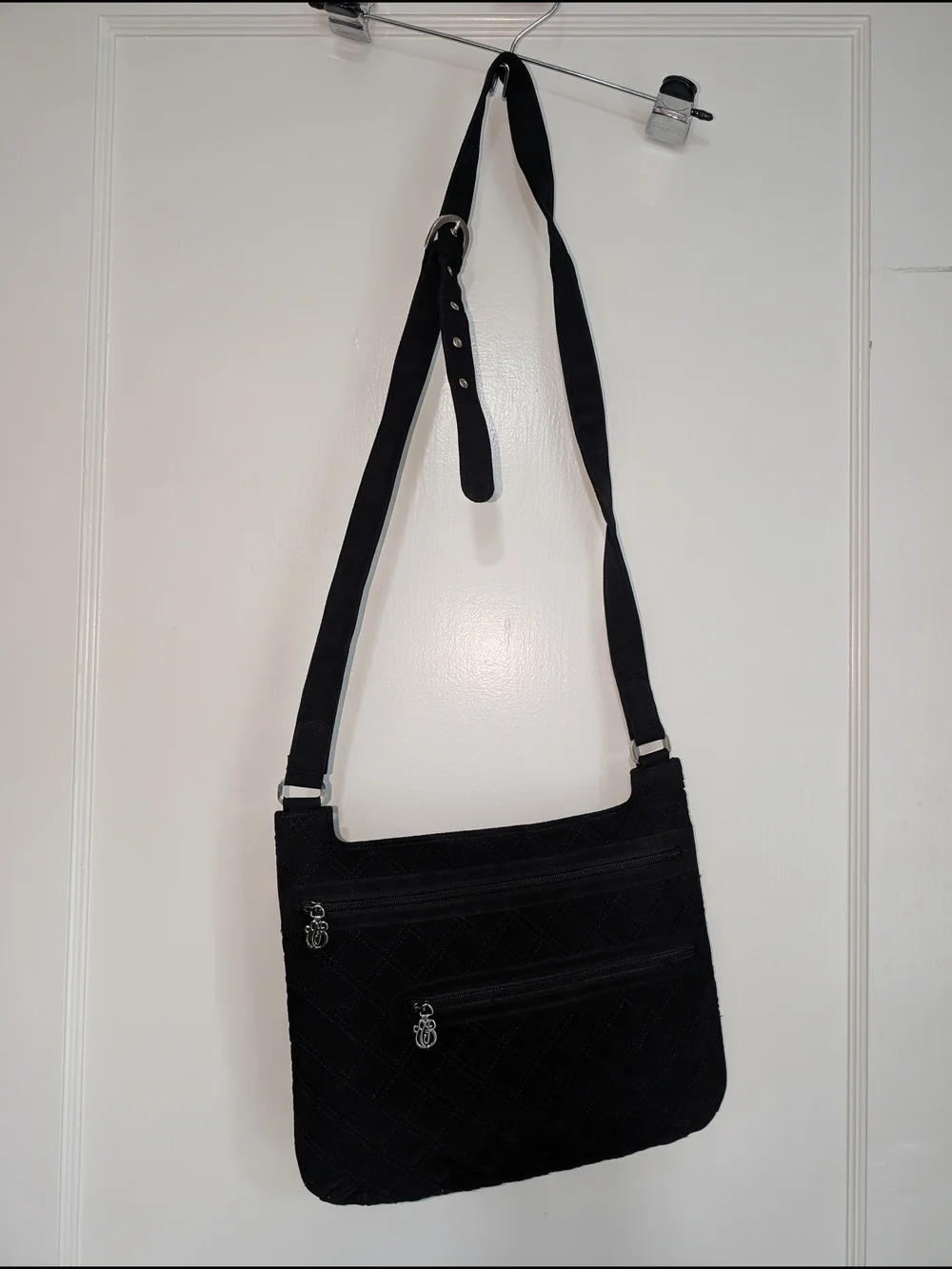 N/A stylish black
