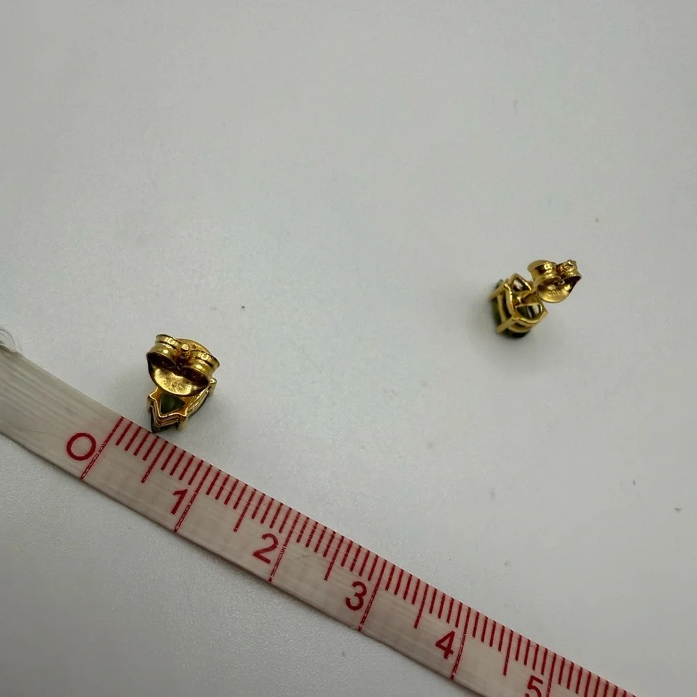 Gems En Vogue elegant pear