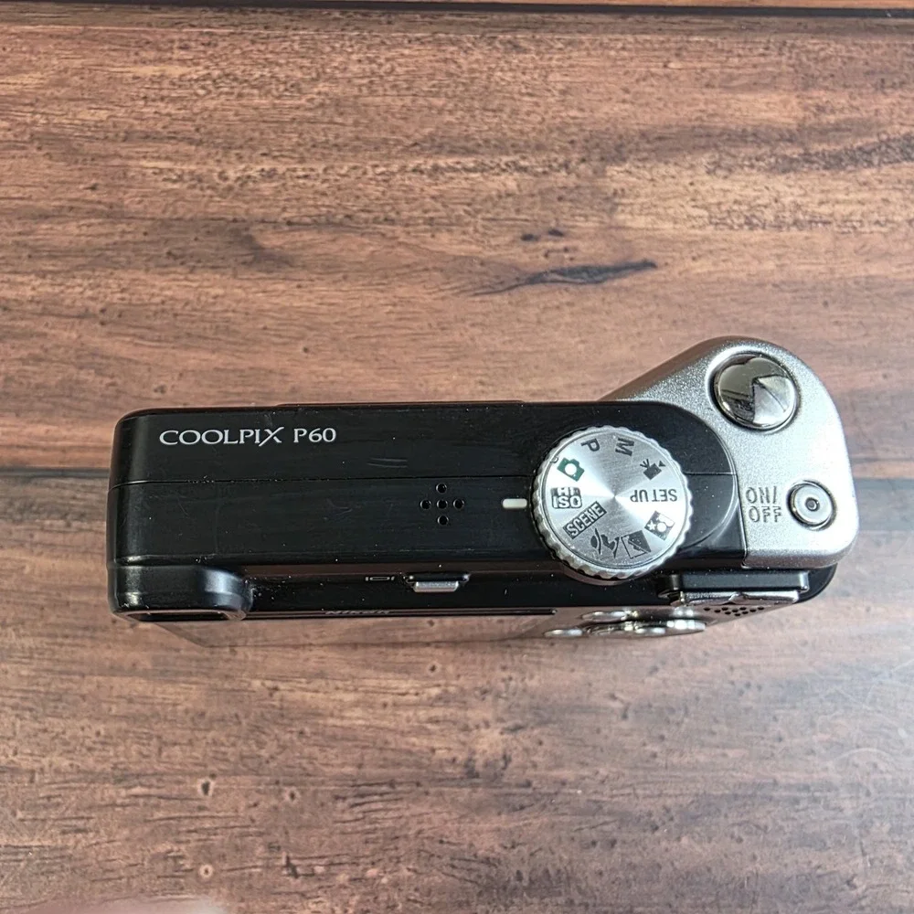 Nikon Coolpix P60 Digital Camera 8.1mp VR ISO 2000 5x Zoom PARTS OR REPAIR