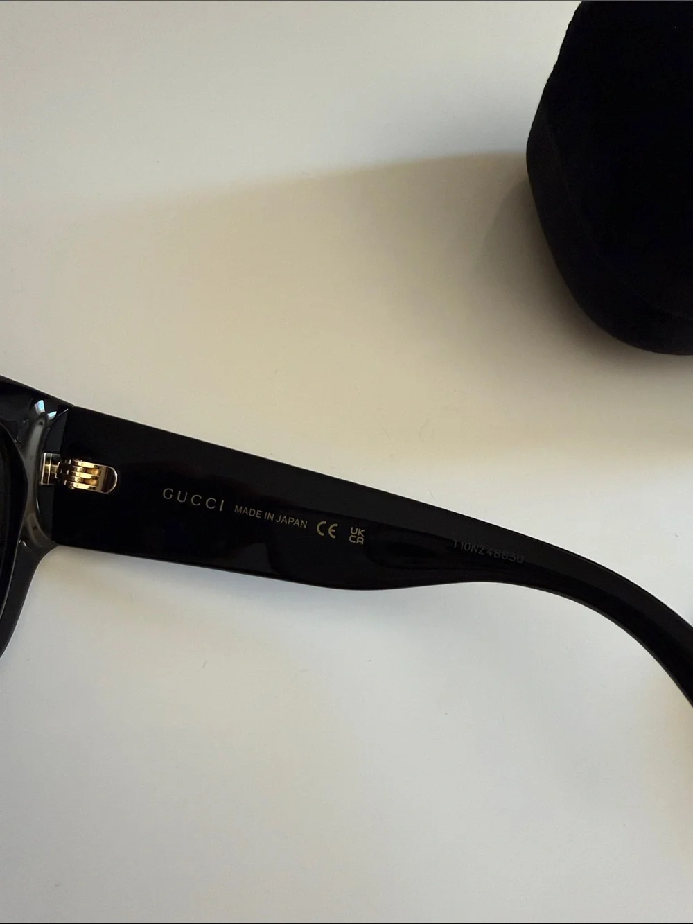 NWT , Gucci Women’s GG0142SAN  55mm Sunglasses black & gold