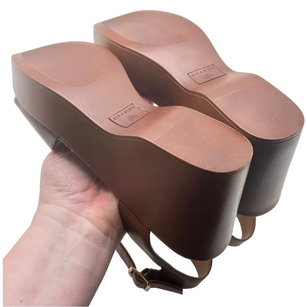 Sun + Stone created adjustable lining