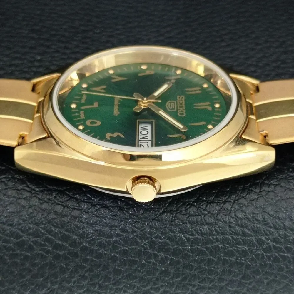Seiko features stainless