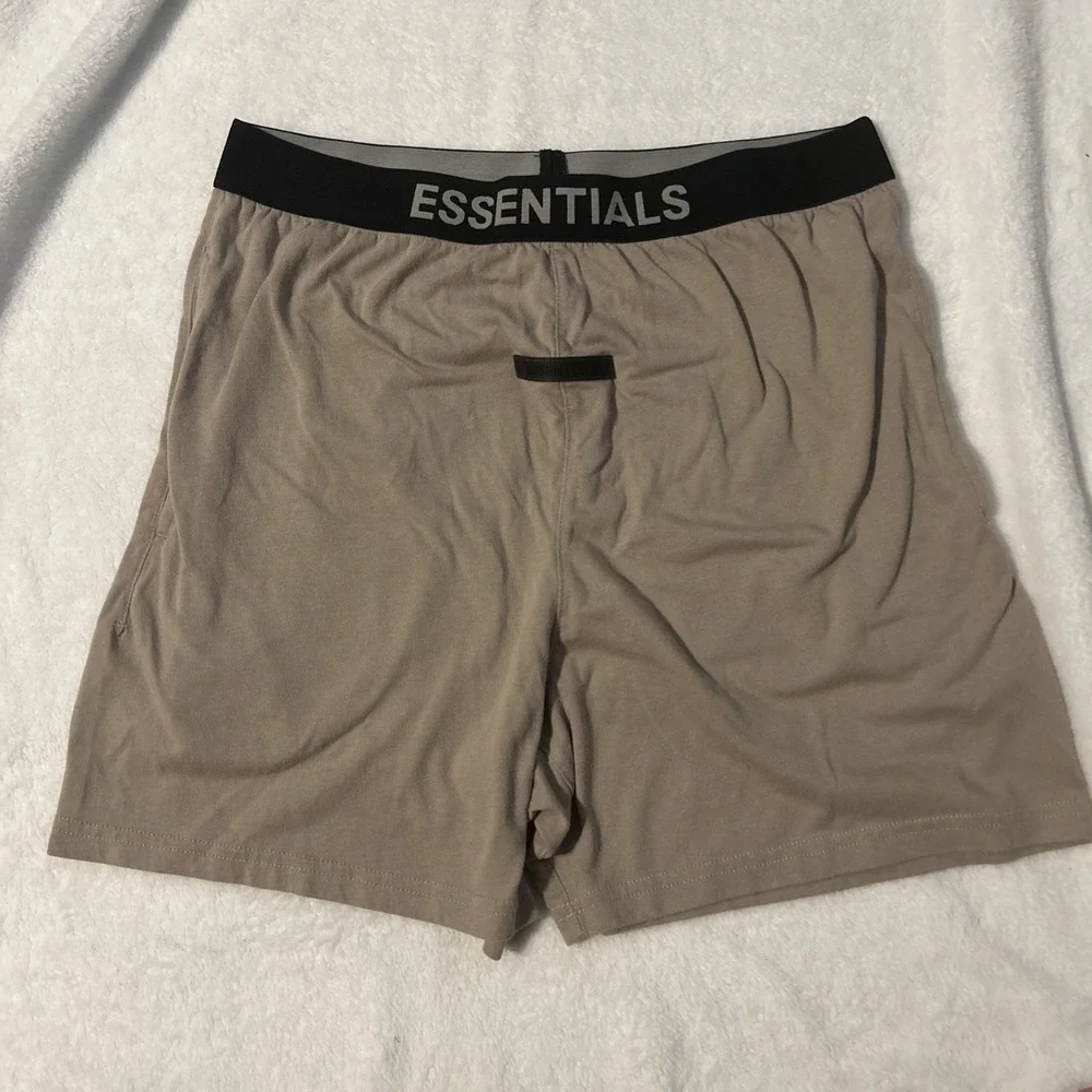 Fear of God Essentials Shorts Mens Large Beige Lounge Elastic