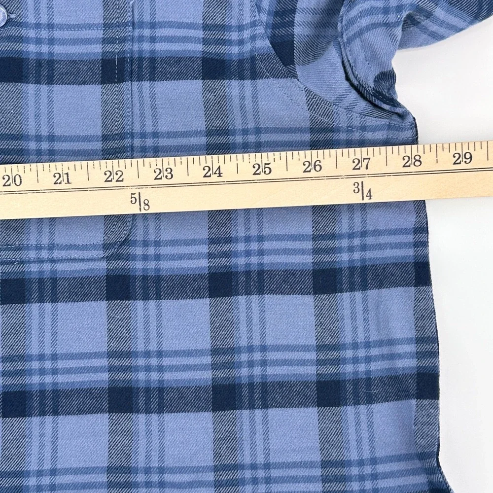 Columbia features collar up