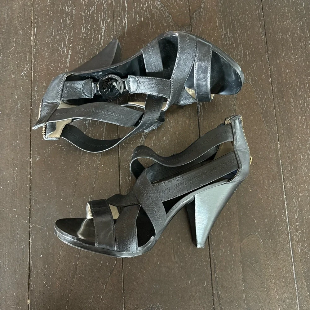 MMK MICHAEL Michael Kors Black Leather Strappy Sandals Heels Sexy Size 7.5‎