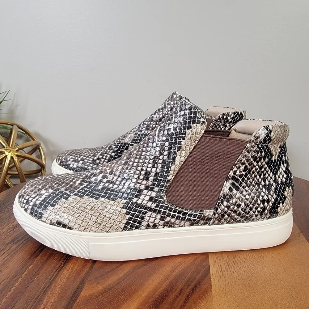 Coconuts by Matisse snakeskin print