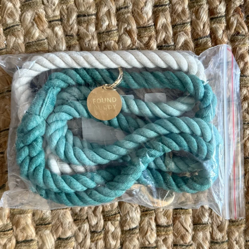 FOUND BUDDY ❤️‍🔥 NWT BLUE AND GREEN OMBRÉ ROPE LEASH WITH GOLD HARDWARE