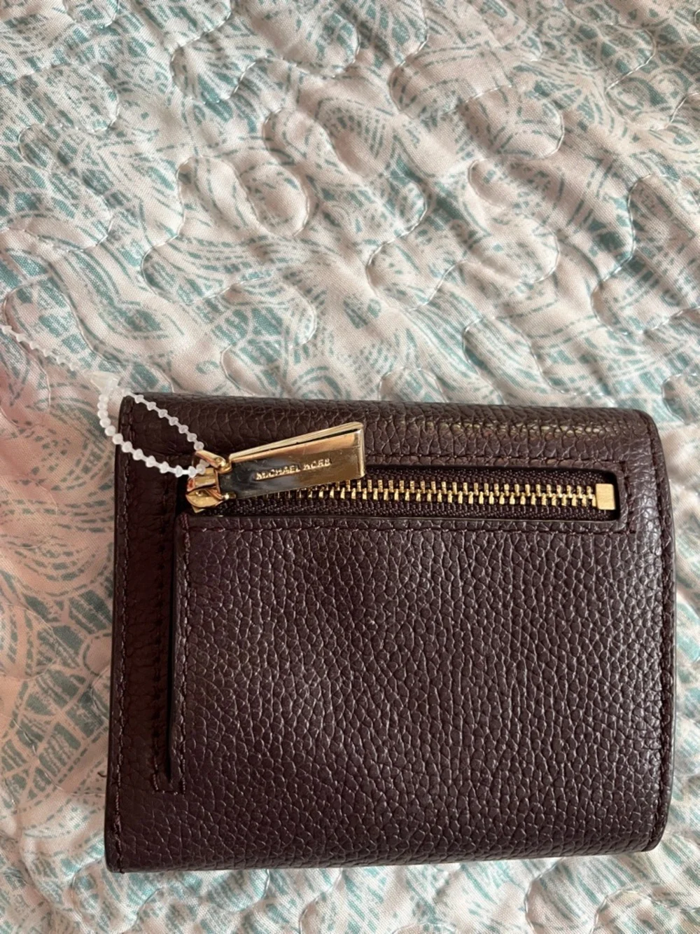 Michael Kors compact pebbled