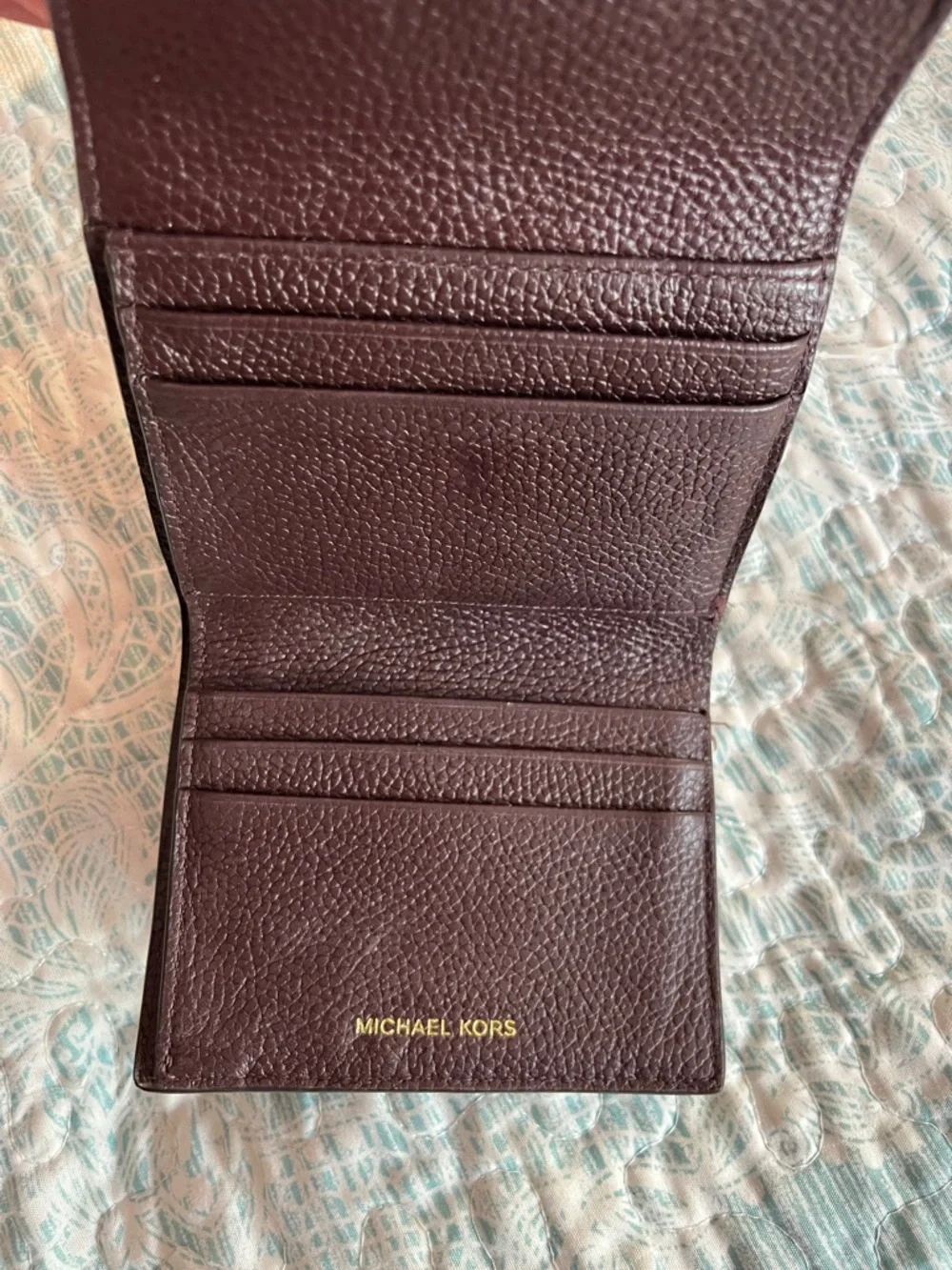 Michael Kors compact pebbled