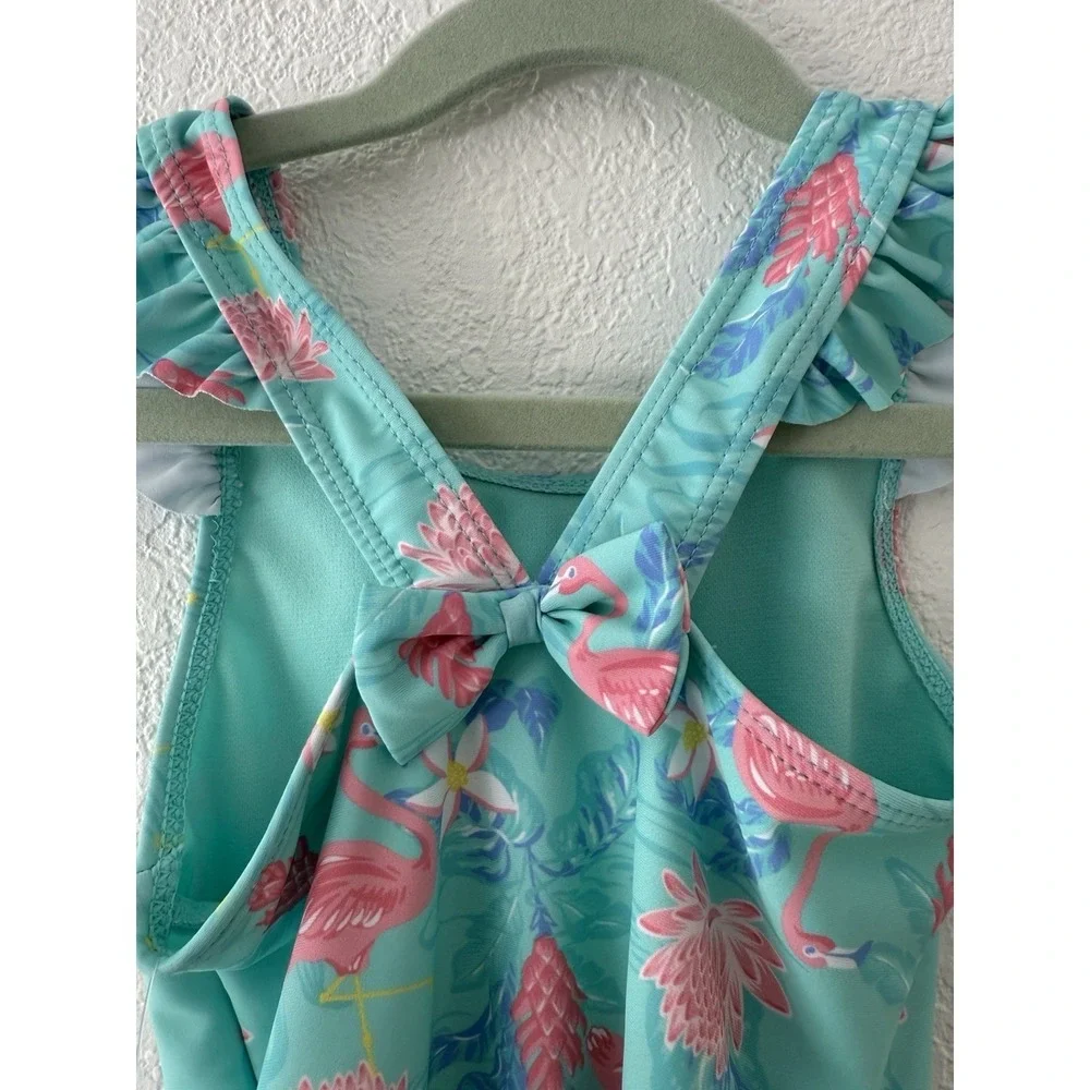Tommy Bahama dive into