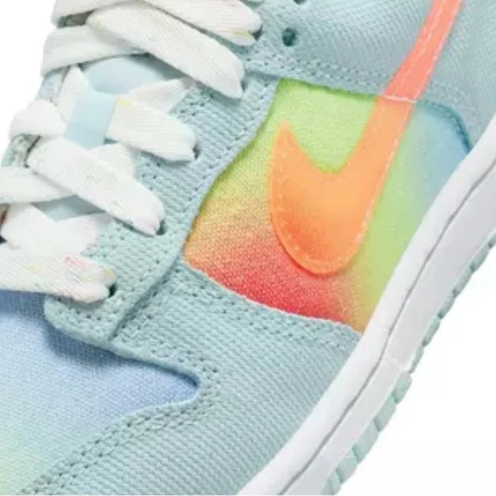 Nike Dunk Low sneakers “Heat Map