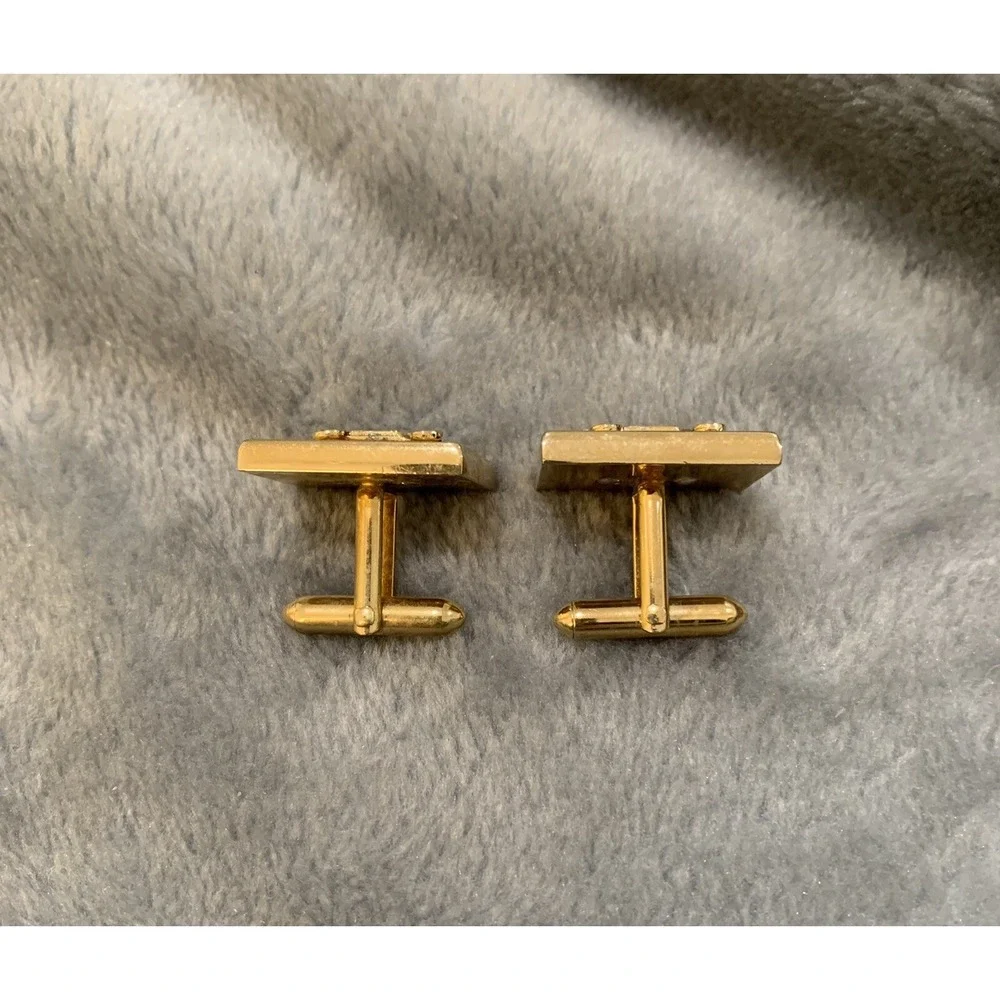 SWANK vintage square