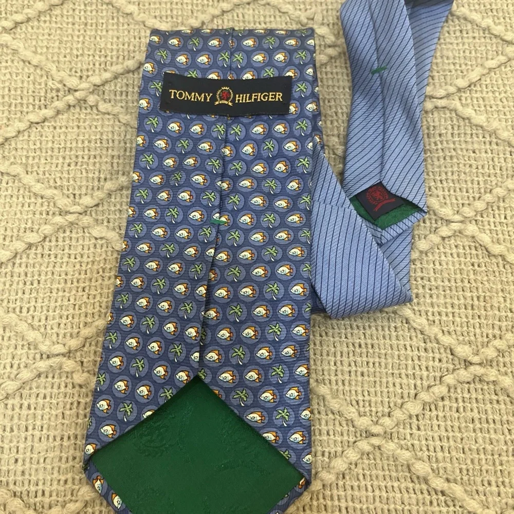 Vintage Tommy Hilfiger Blue Palm‎ Tree Fish Print 100% Silk Men’s Neck Tie Good