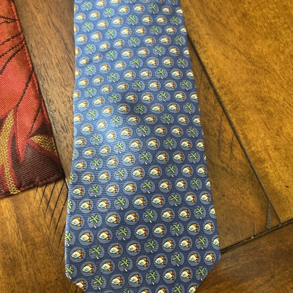 Vintage Tommy Hilfiger Blue Palm‎ Tree Fish Print 100% Silk Men’s Neck Tie Good