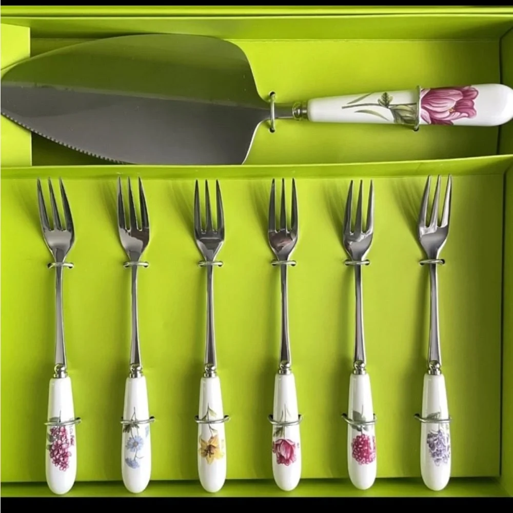 Grace Teaware Silver and White‎ Serving Utensils Set for Dining
