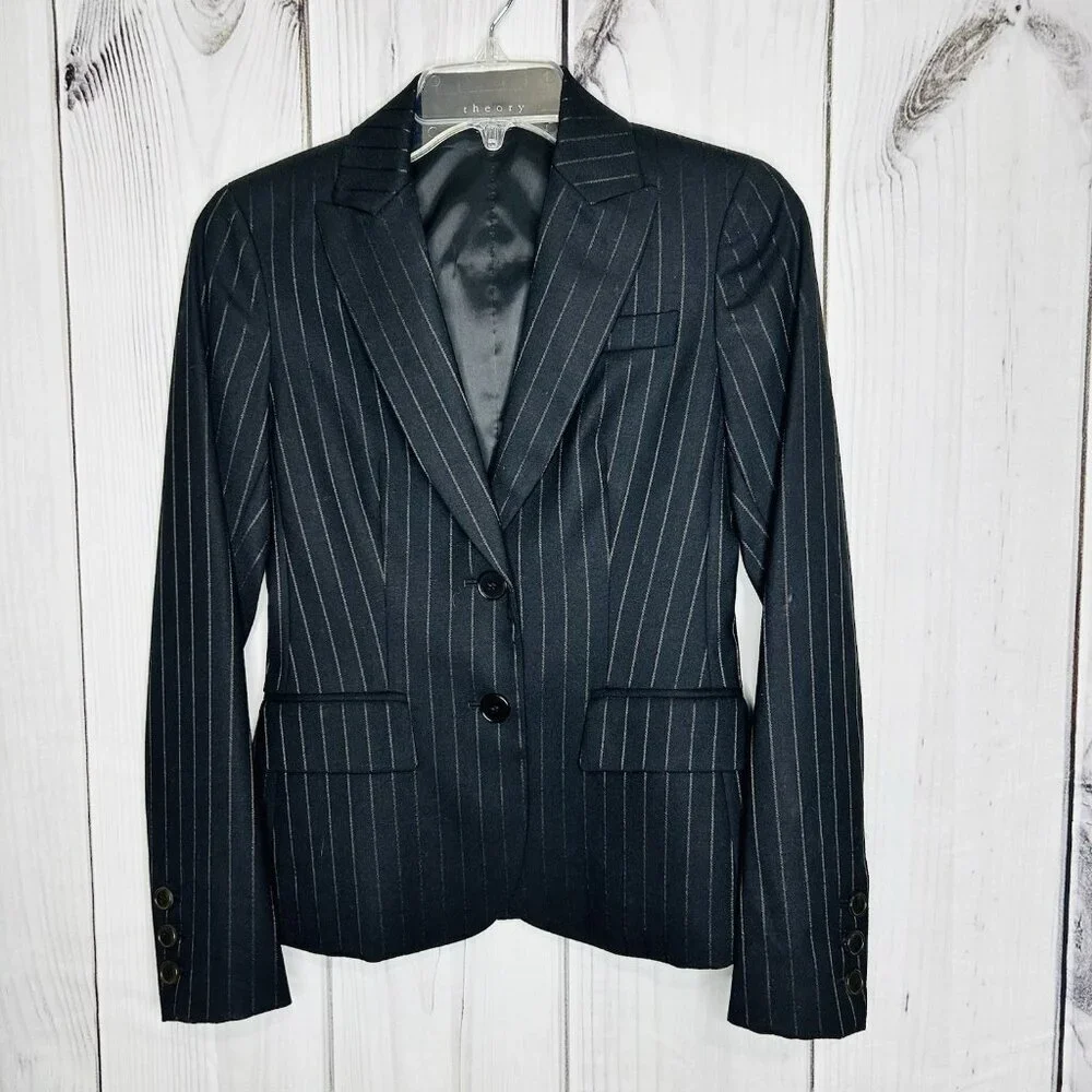 NWOT Theory Nettie Black Pin Stripe Wool Blend Blazer Sz 00 Two Button