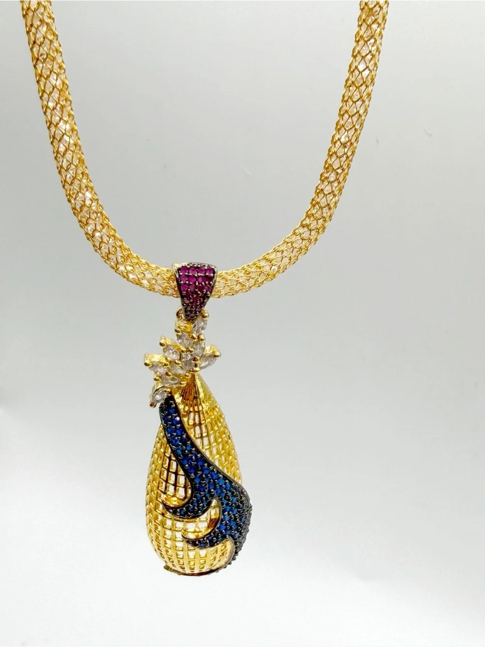 N/A goldtone mesh
