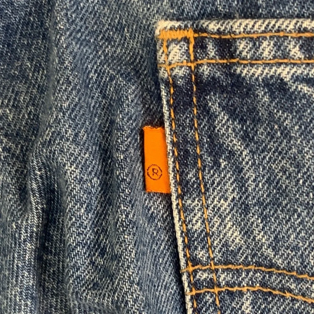 Levis pair jeans authentic