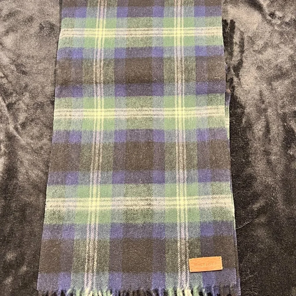 Tommy Hilfiger Muffler NWT