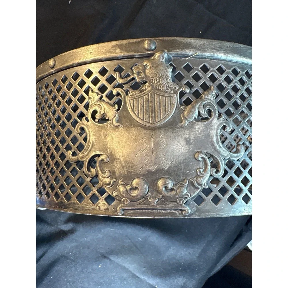 The Unbranded Brand discover antique