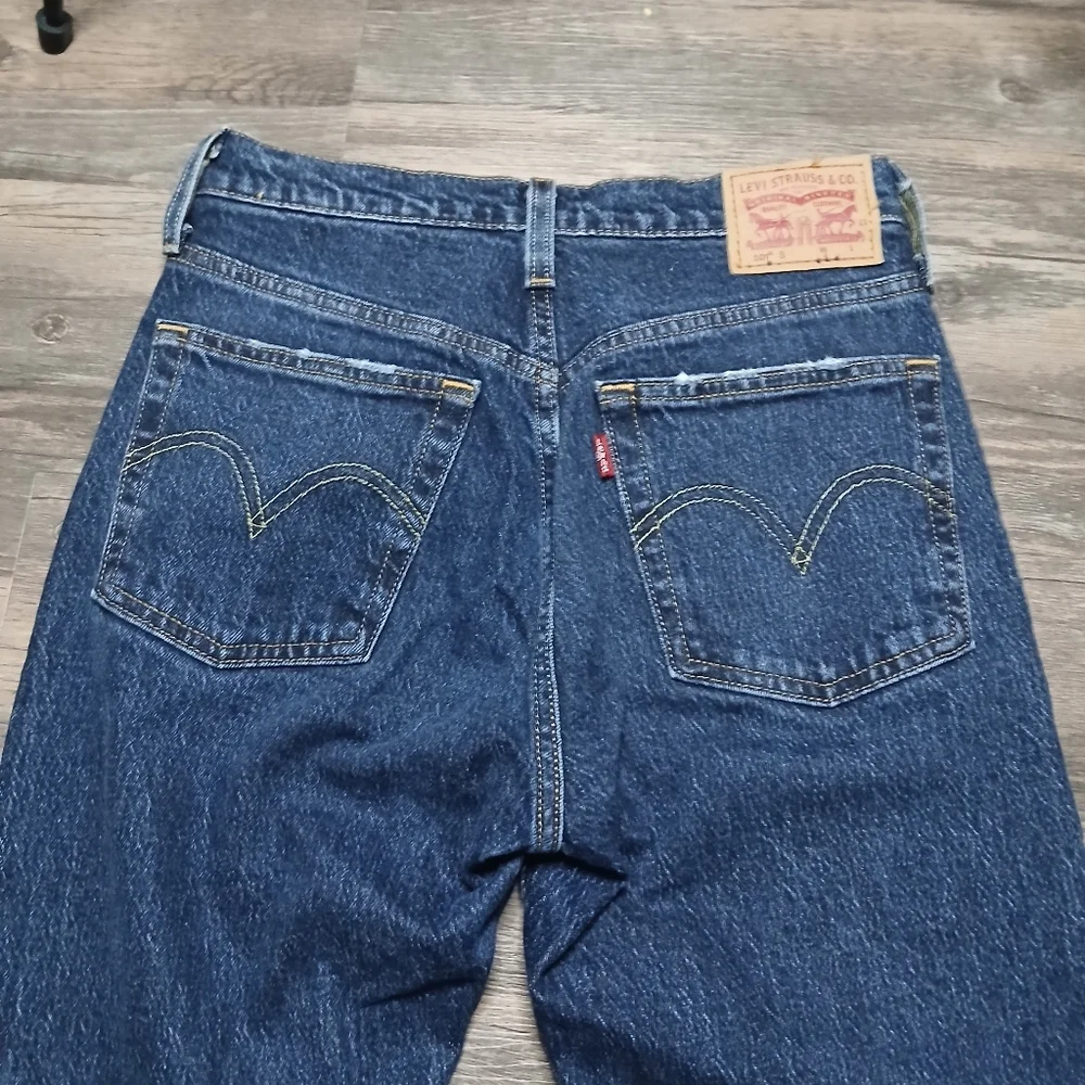 Levis chic levi
