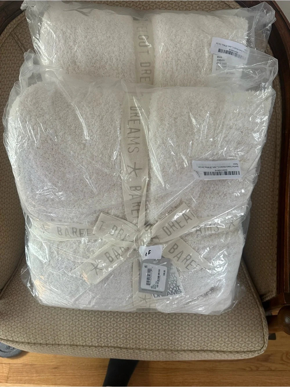 Barefoot Dreams Plush Cream throw blanket, brand new with tags