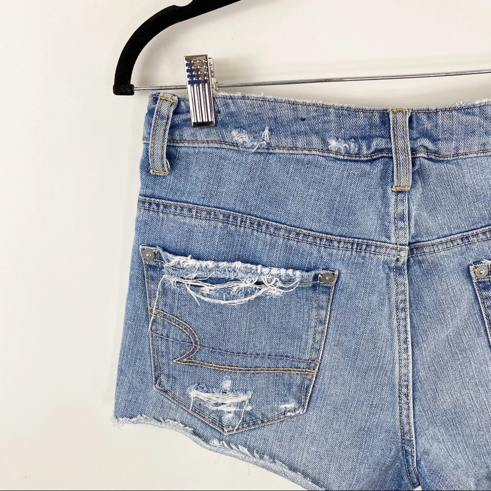 American Eagle Outfitters aeo distressed