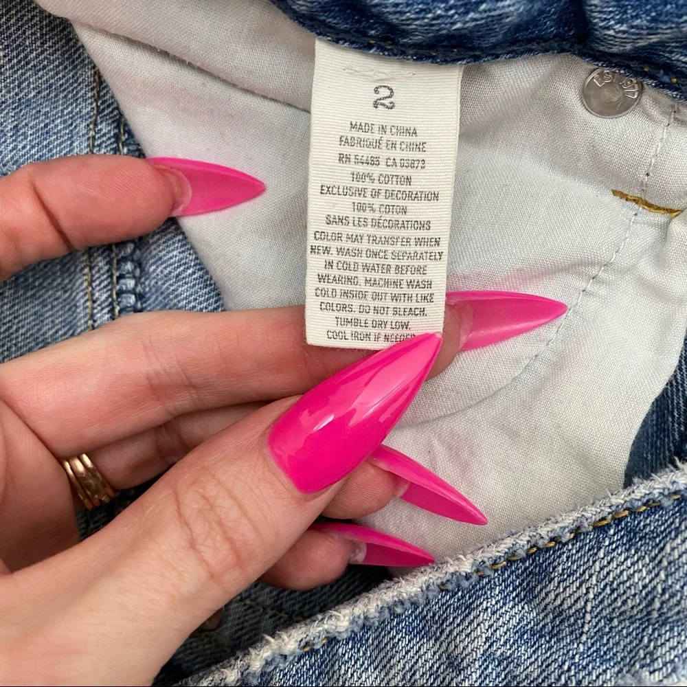 American Eagle Outfitters aeo distressed