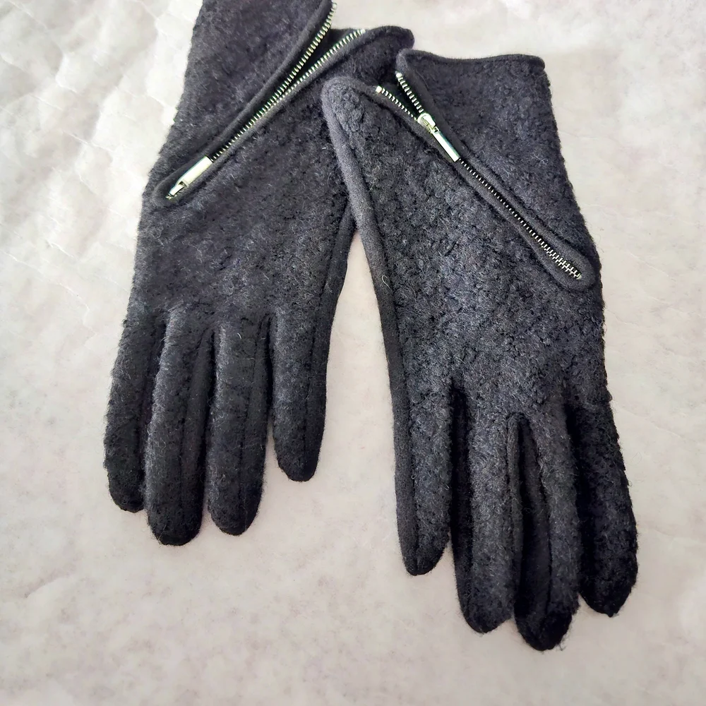Echo Wool Cashmere Blend Black Gloves