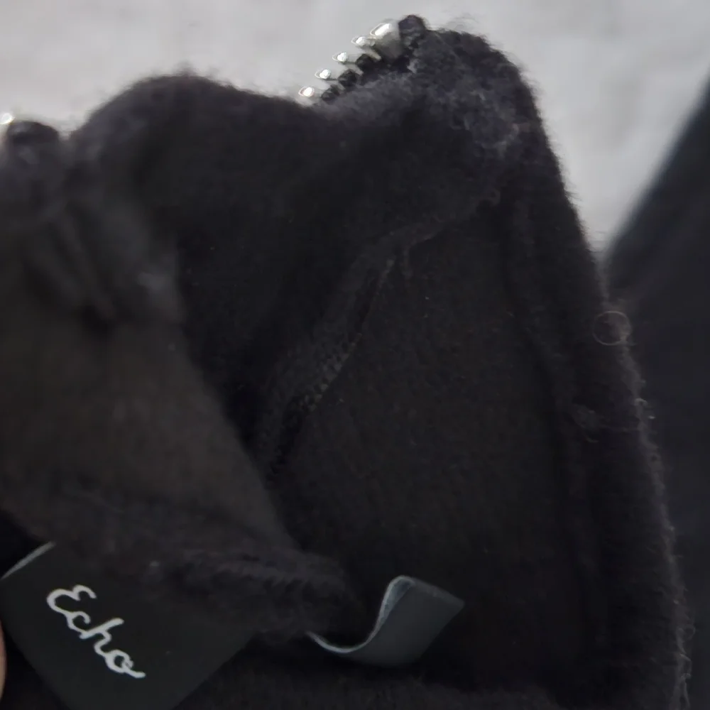 Echo black gloves