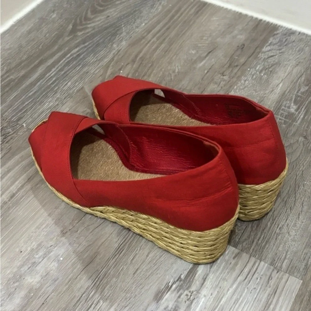 coral wear espadrilles