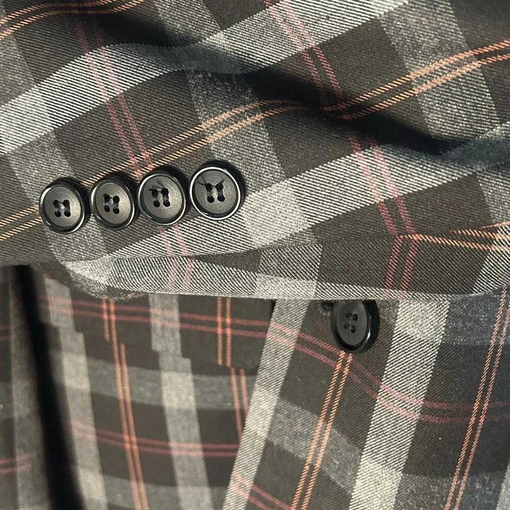 Stacy Adams Gray and Red Sport Coat Modern Plaid Design