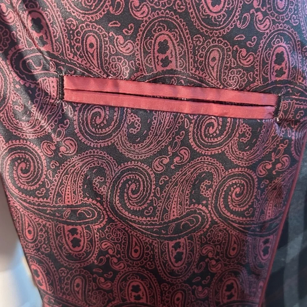 Stacy Adams Gray and Red Sport Coat Modern Plaid Design
