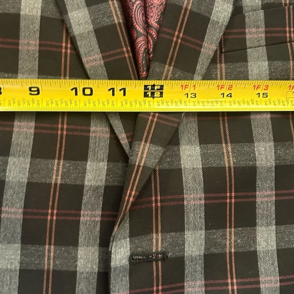 Stacy Adams Gray and Red Sport Coat Modern Plaid Design