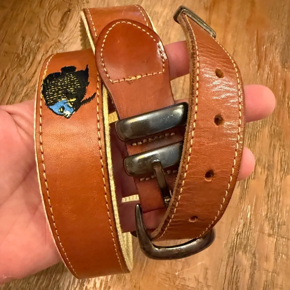 Bass Pro Shops leather brown embroidered