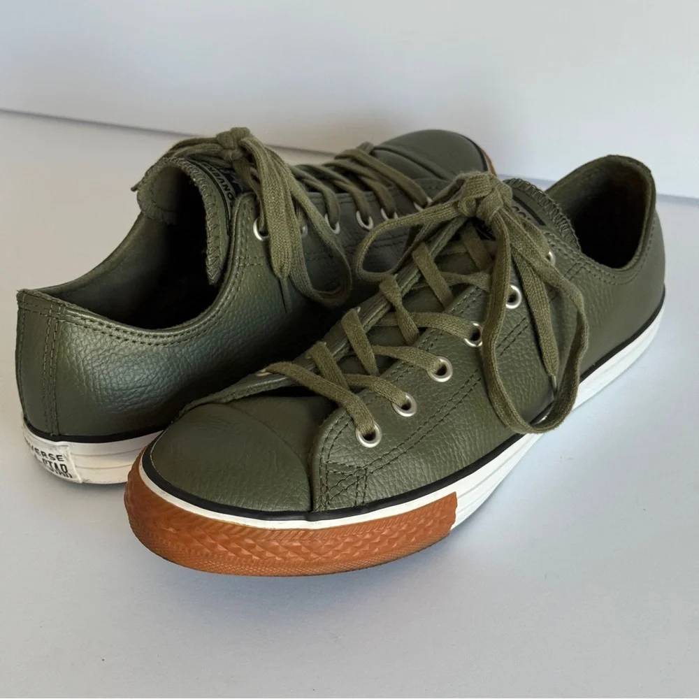 Converse step out