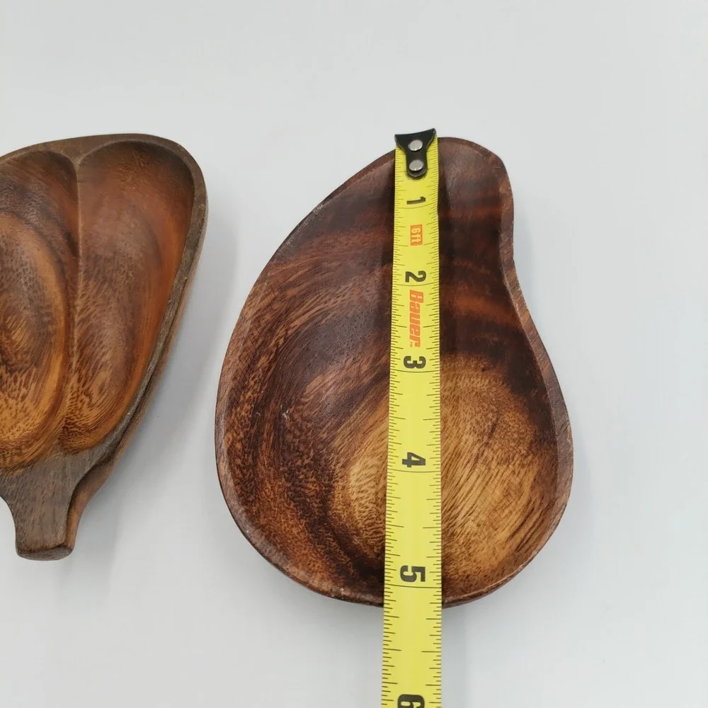 The Unbranded Brand vintage hand