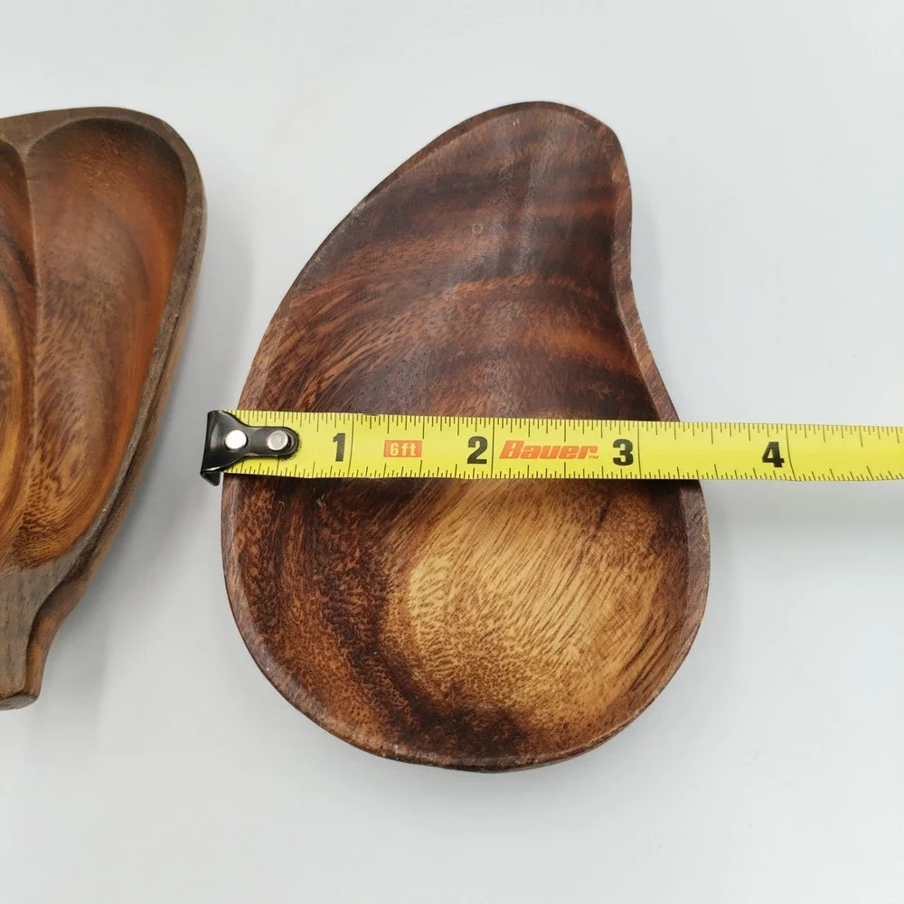 The Unbranded Brand vintage hand