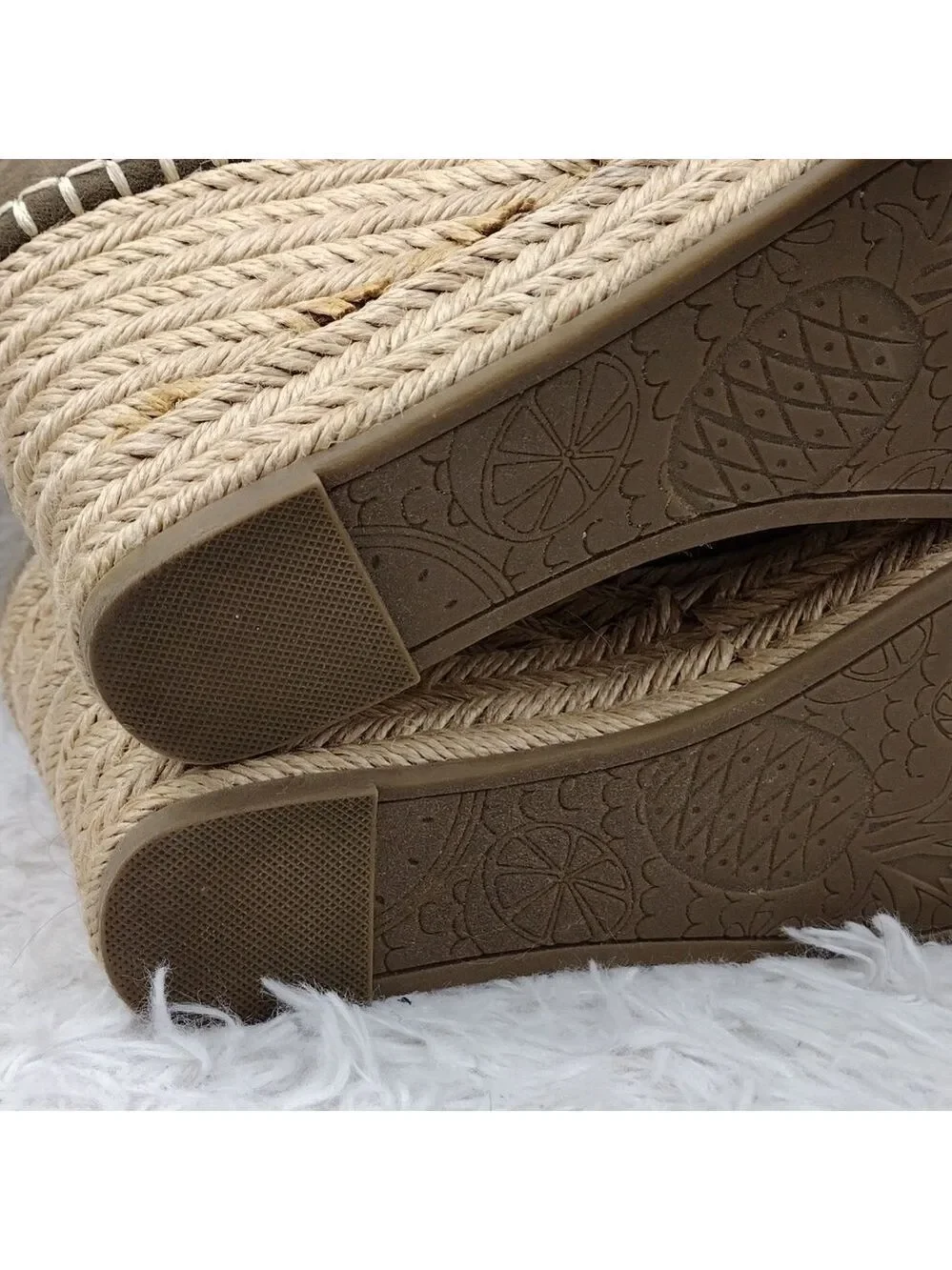 scuff peep heel