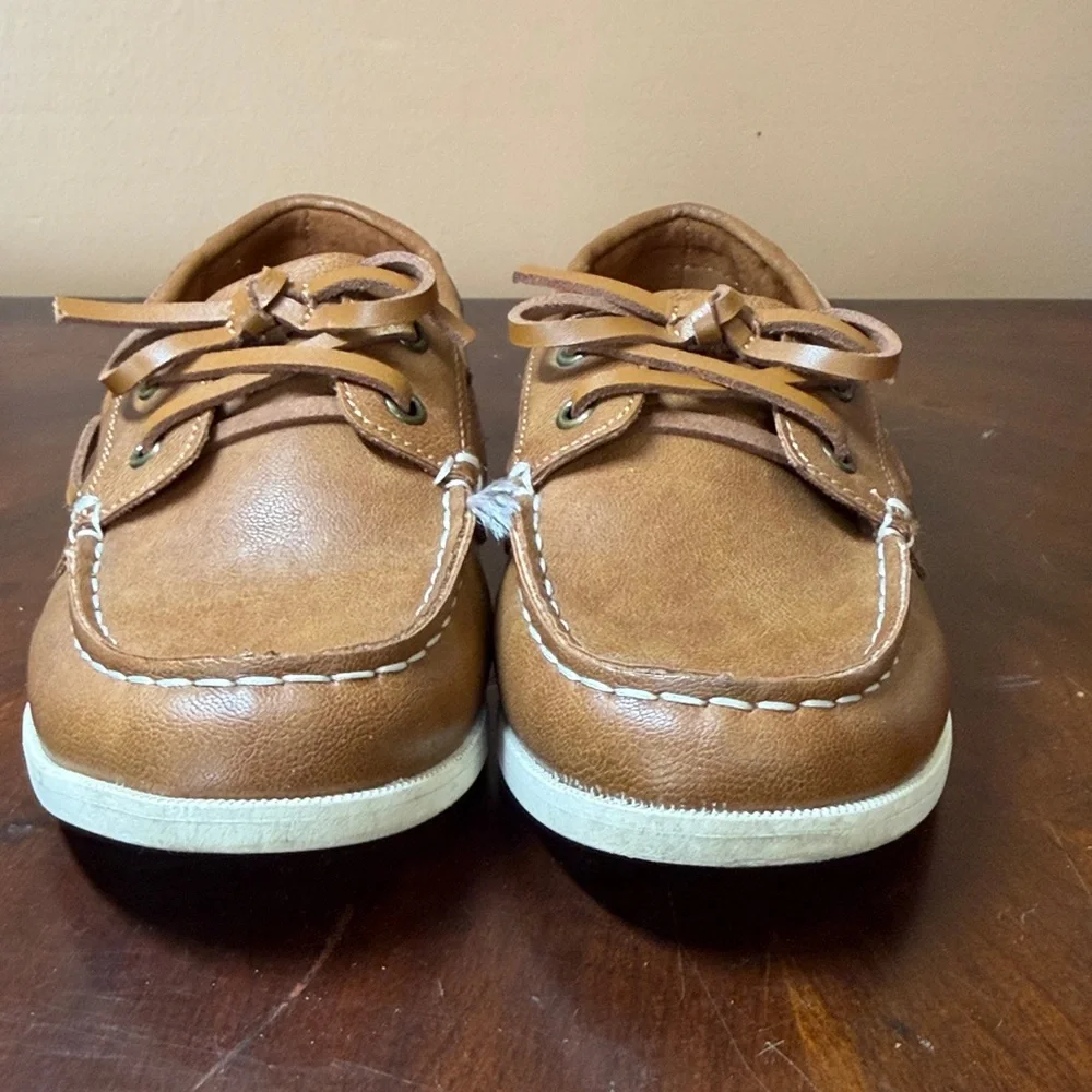 Cat & Jack leather white front
