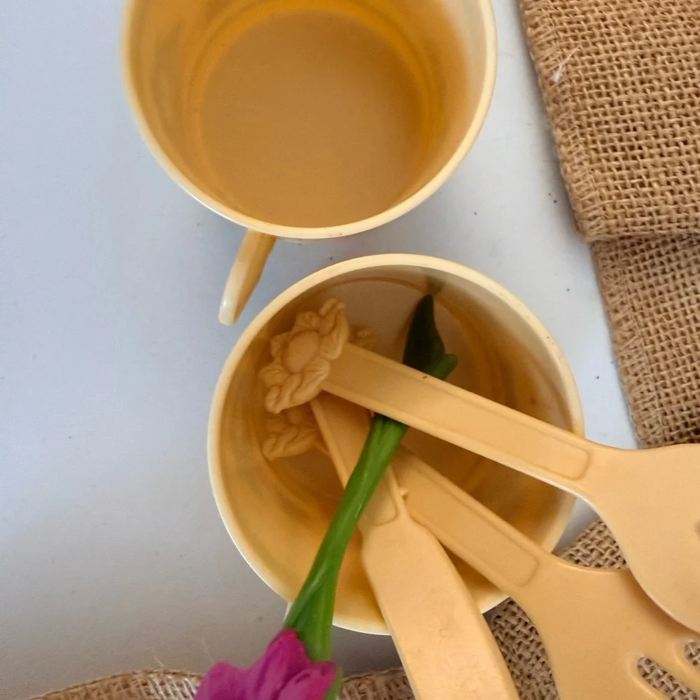 Fisher-Price cups two
