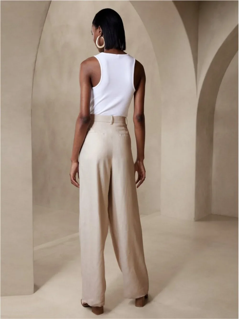 Banana Republic wrinkles cool