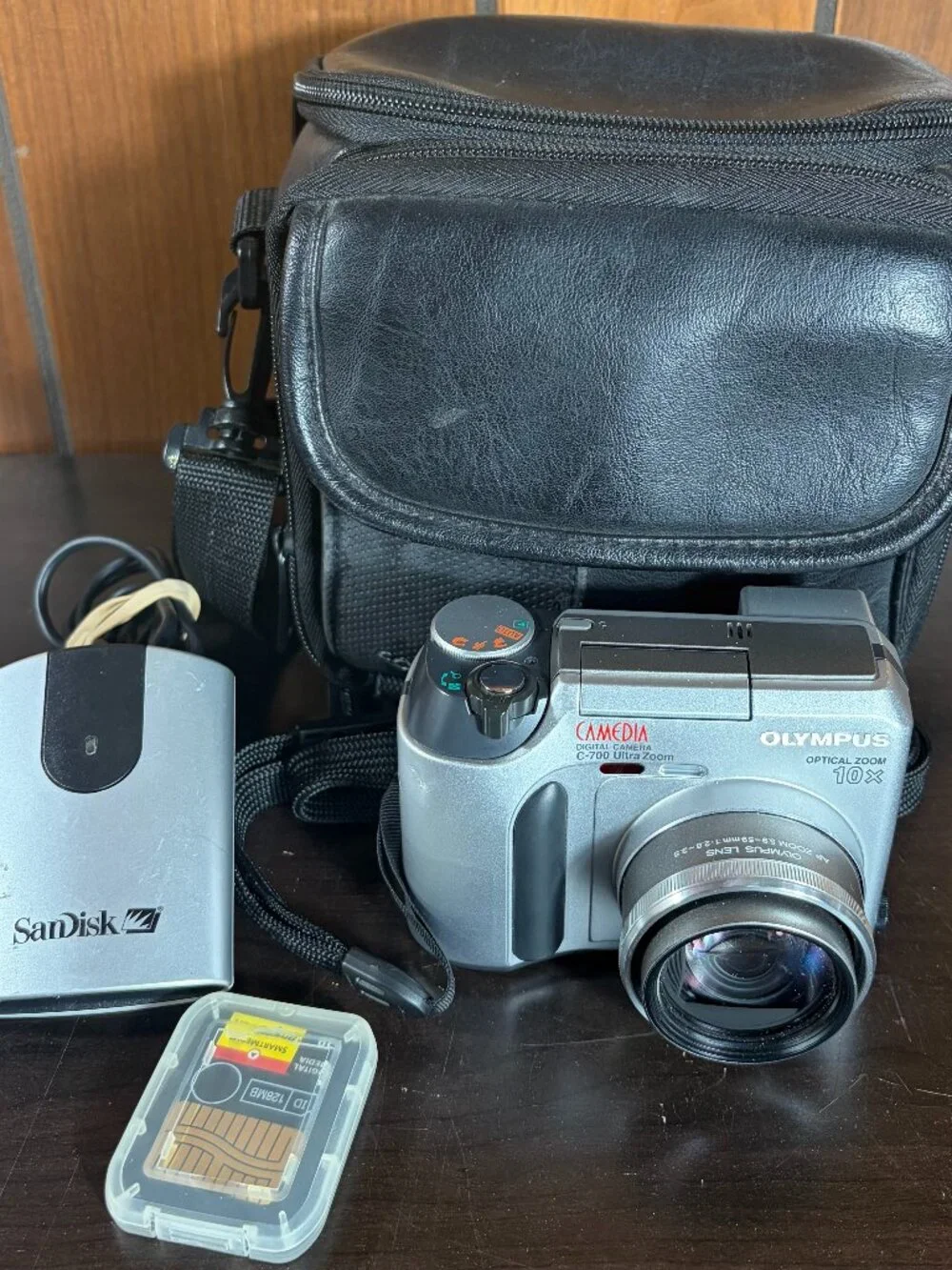 Olympus CAMEDIA C-700 Ultra Zoom 3.0MP Digital Camera w/ Case Silver - UNTESTED